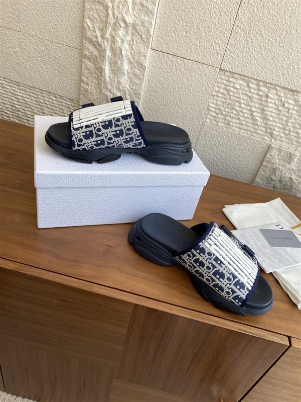 2025112818432345 280